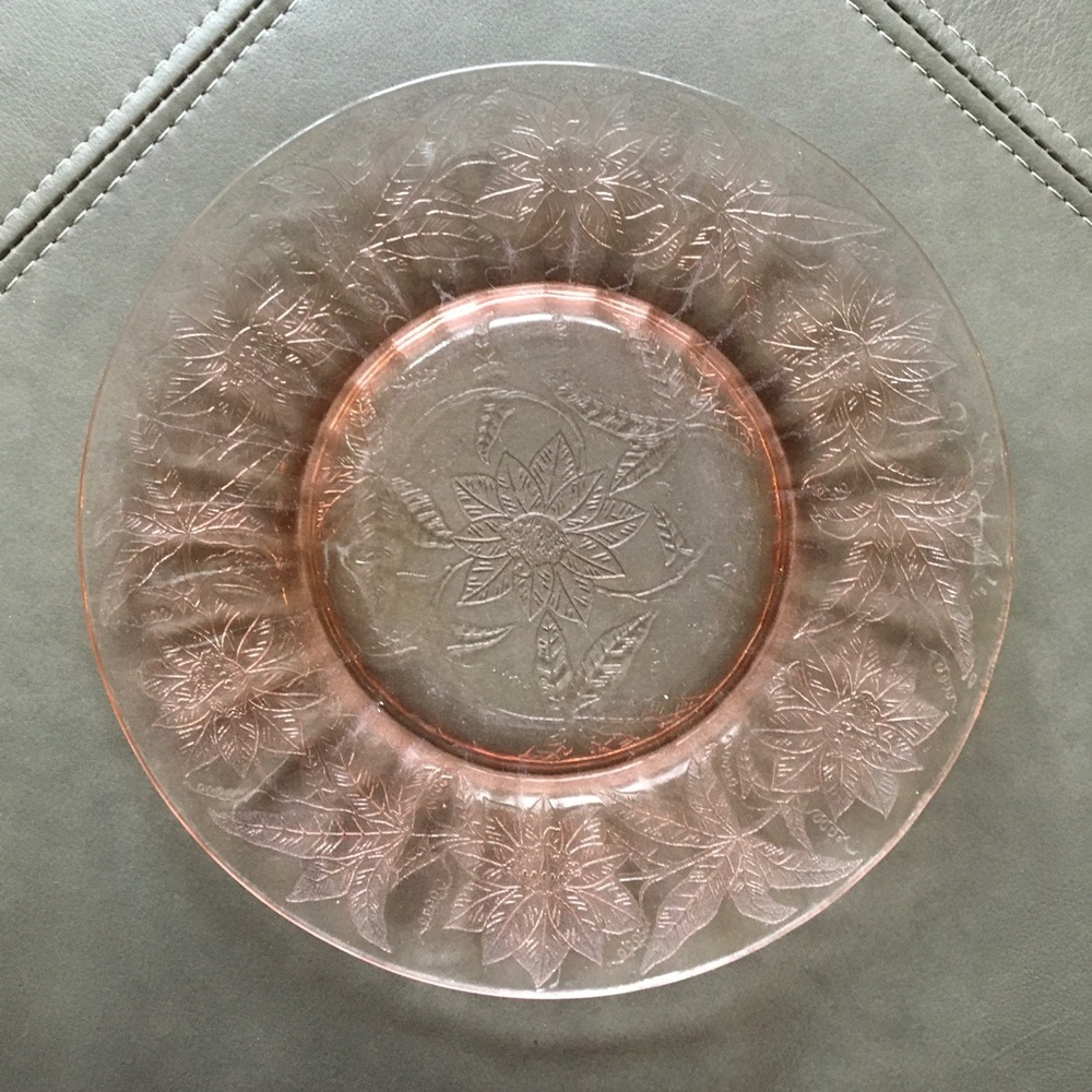 7 Pink Depression Glass Dinner Plates, Poinsettia Pattern